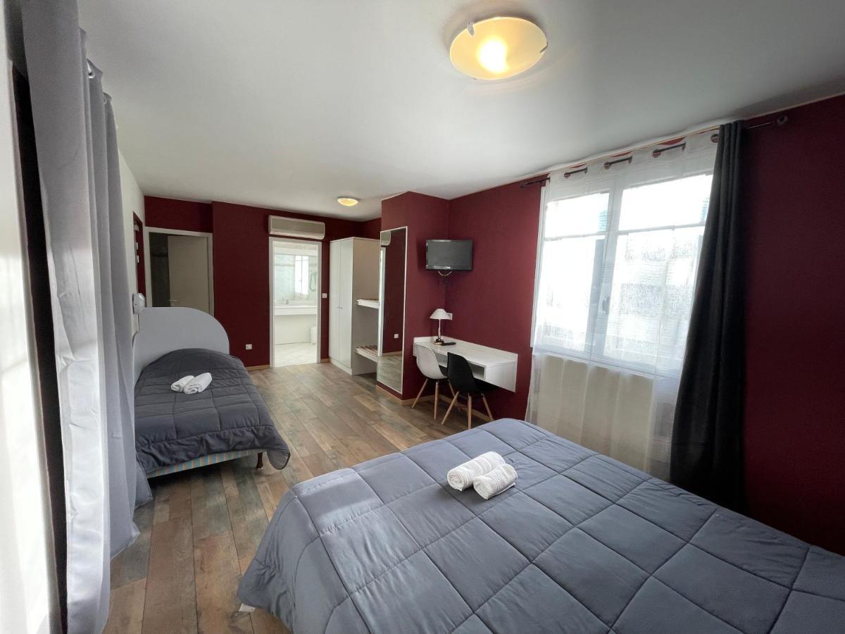 Hotel Les Chenes Систерон Екстериор снимка