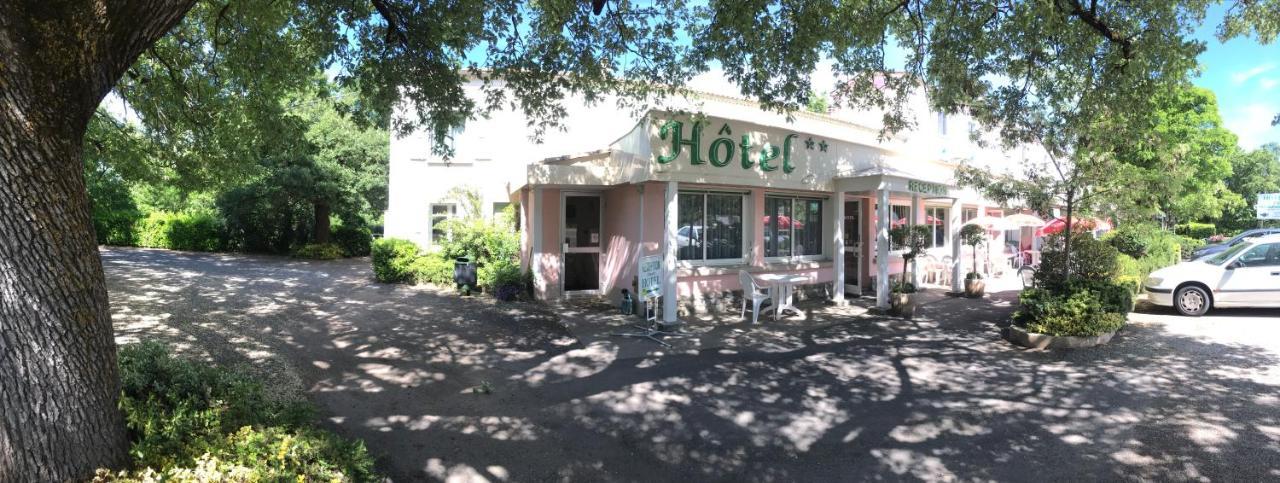 Hotel Les Chenes Систерон Екстериор снимка